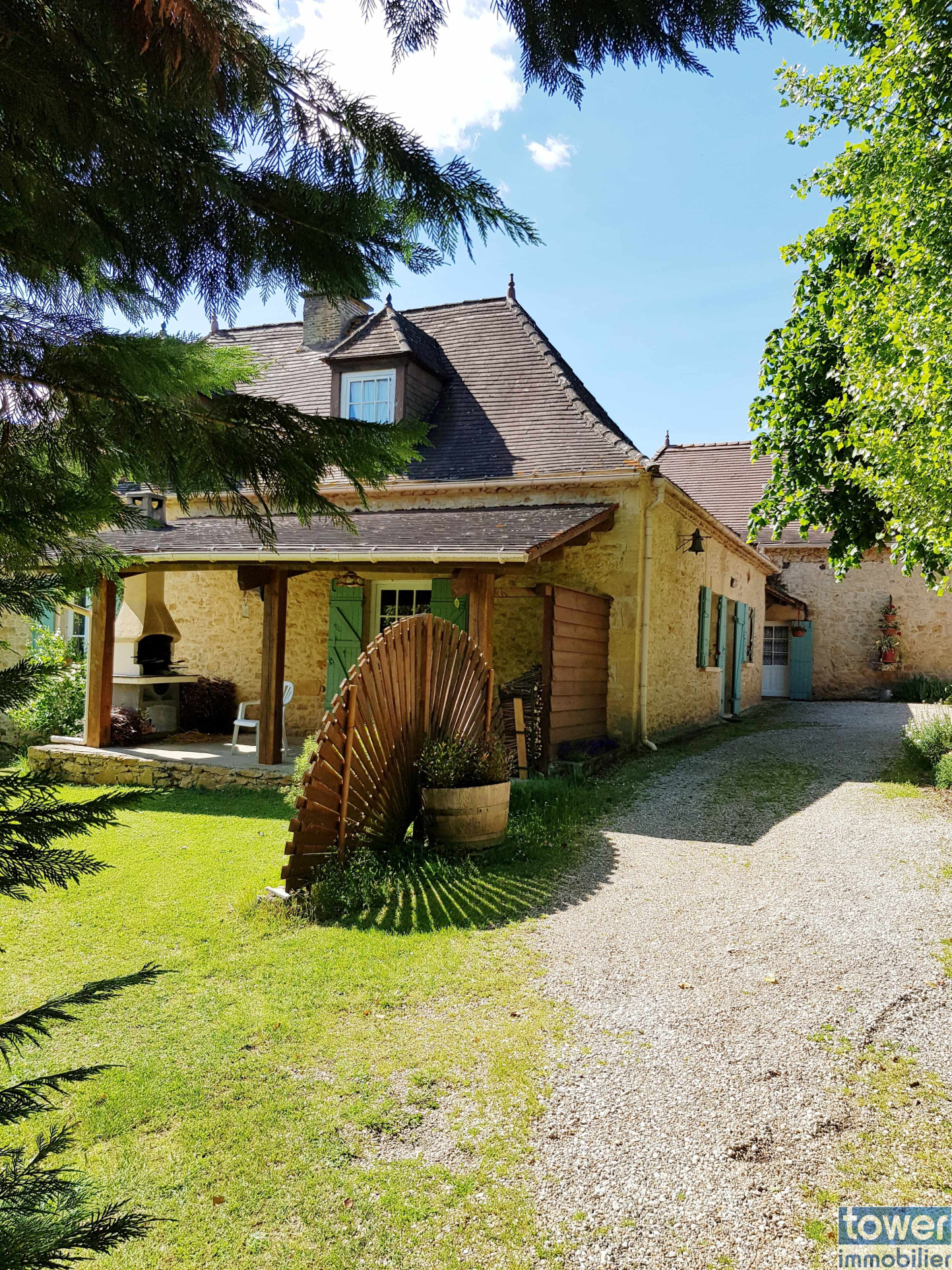 vente VIAGER avec parties LIBRES (2 maisons) et OCCUPEE (1 maison)