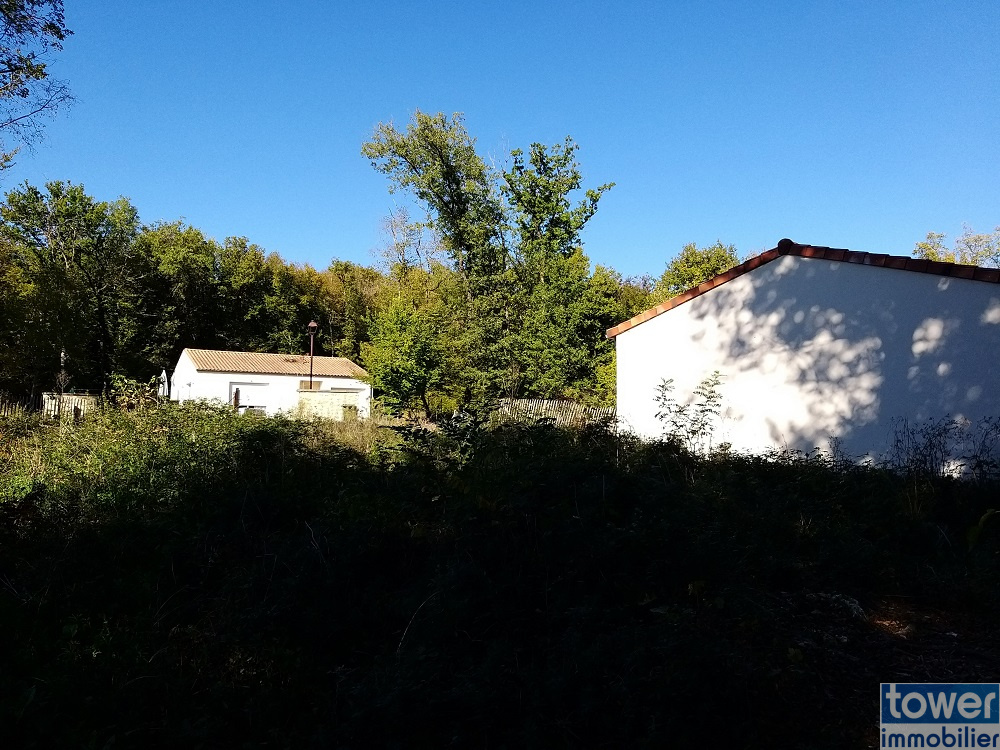 Terrain constructible à Pranzac dans une zone calme et tranquille